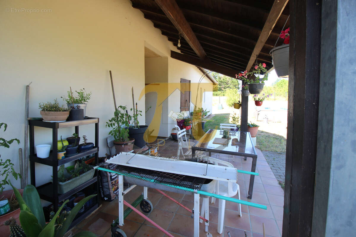 Grande maison familiale proposant 2 logements. - photo 2