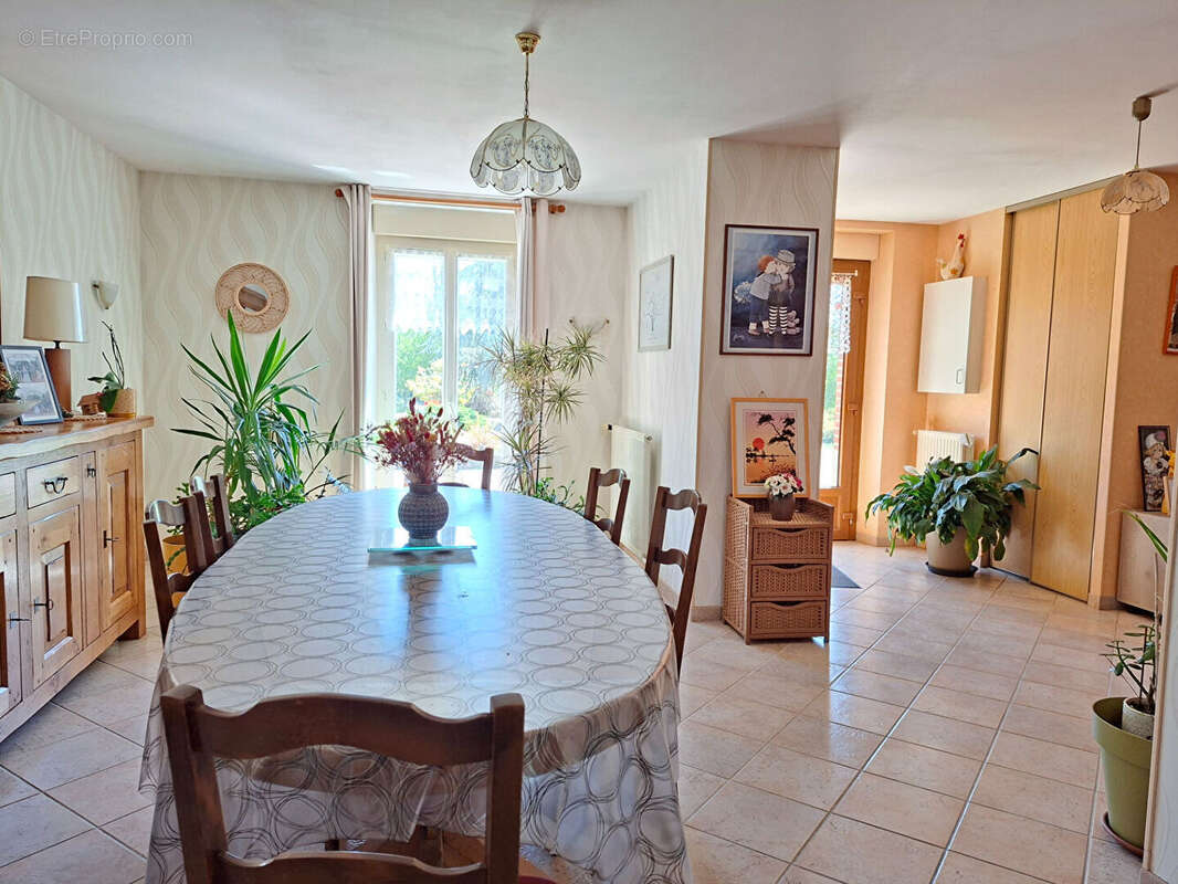 Maison Bais 6 pièce(s) 196 m2 - 4884m² de terrain - 5 chambres - photo 9