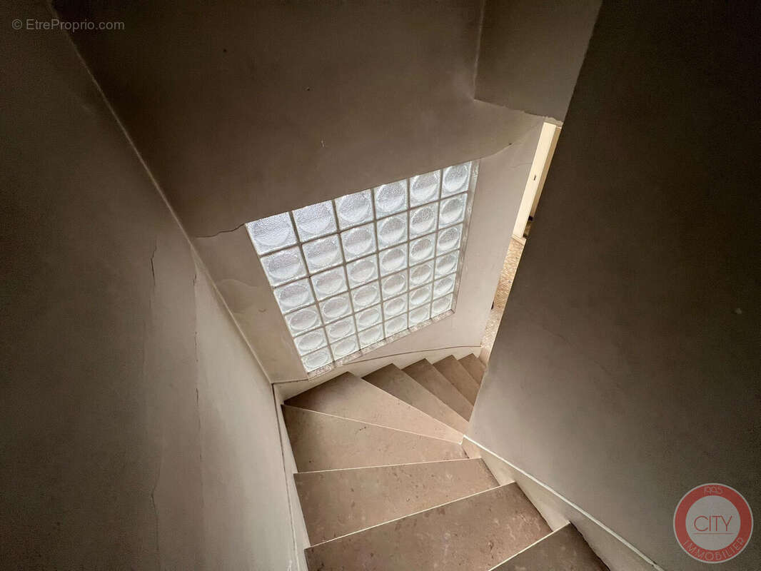 Maison 245 m² à Le Bouscat  - photo 5