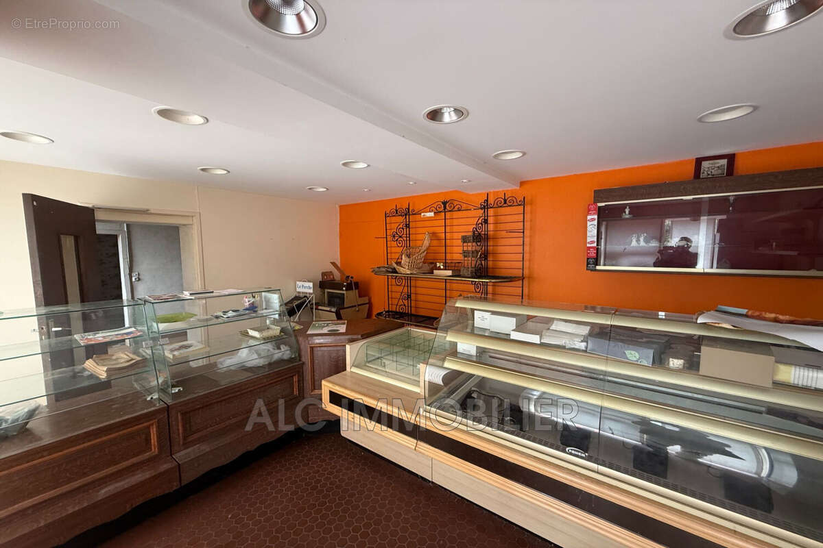 Commerce 263 m² à Mauves-Sur-Huisne  - photo 2