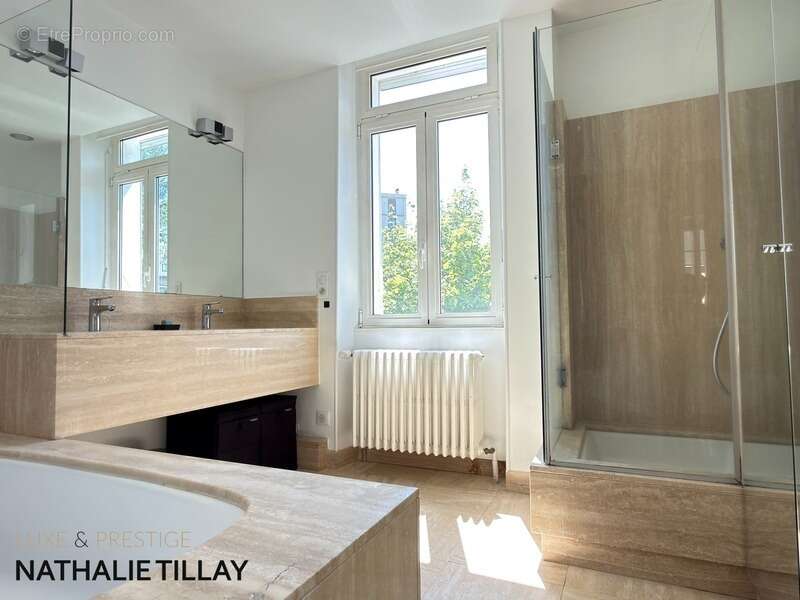 Orleans Dunois, a vendre, maison principale et maison d amis, ensemble avec  jardin, porche d 'entrée possible 2 stationnements - photo 16
