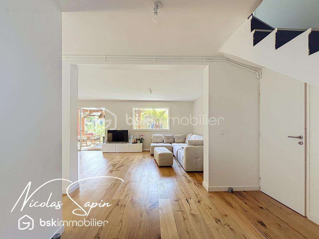 Maison individuelle de 131m2 4 chambres avec terrain paysagé - photo 5