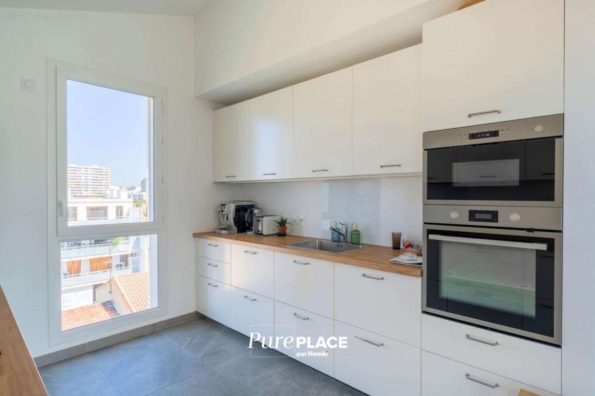 Appartement à MARSEILLE-8E