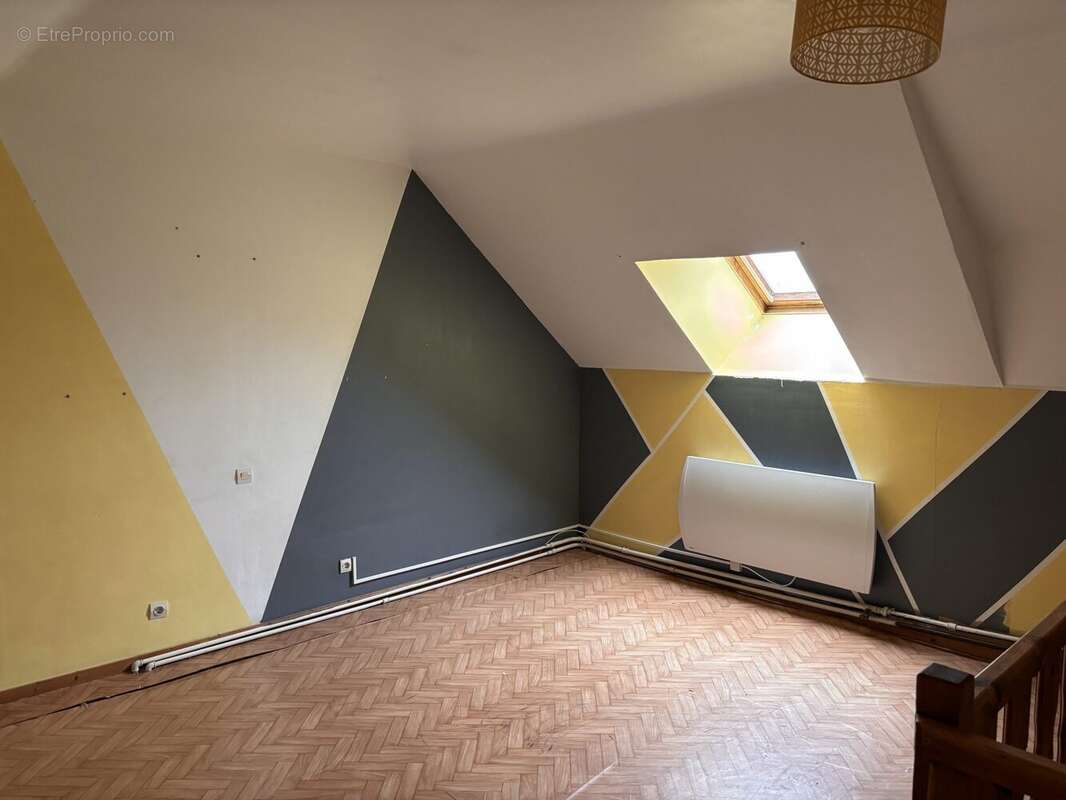 Maison à NEUVILLALAIS