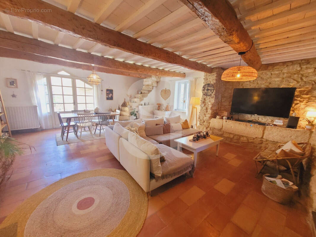 Maison à GRIGNAN