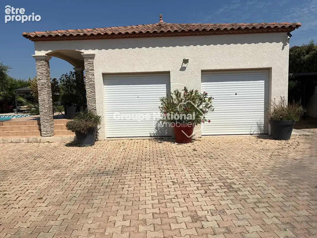 Entre Vignes, à VERARGUES  découvrez cette  villa de plain-pied avec dépendance et piscine - photo 11