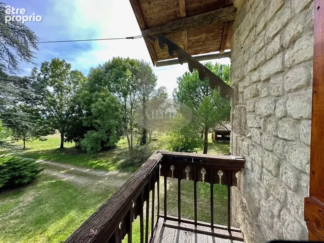 Ferme, dépendances 4 Ha - photo 49