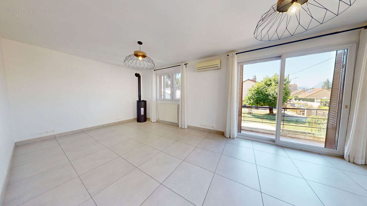 Appartement à SEYSSINET-PARISET