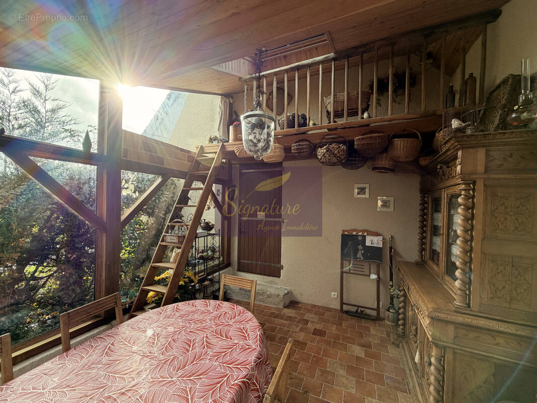 Maison à SURFONDS