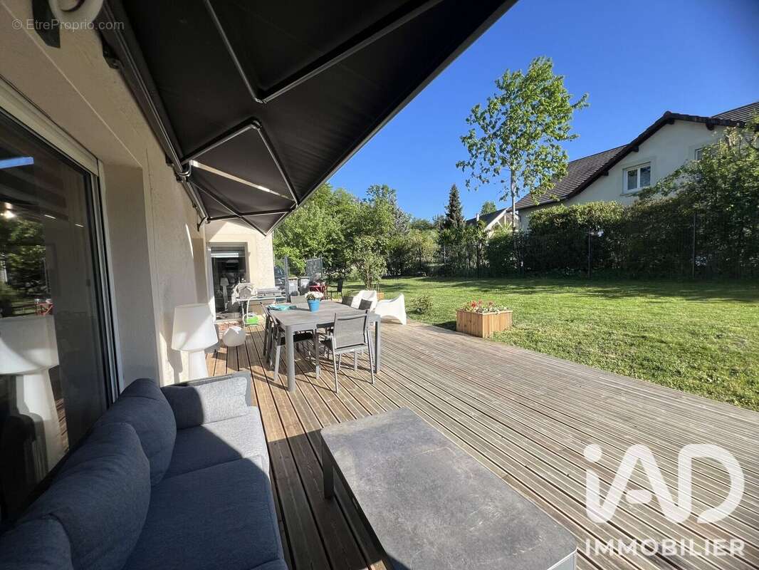 Maison 240 m² à Montferrand-Le-Chateau  - photo 3