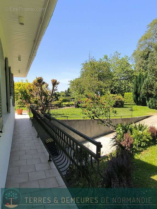 CORMEILLES (27260), Belle Propriété avec Dépendances sur 8 hectares. - photo 23