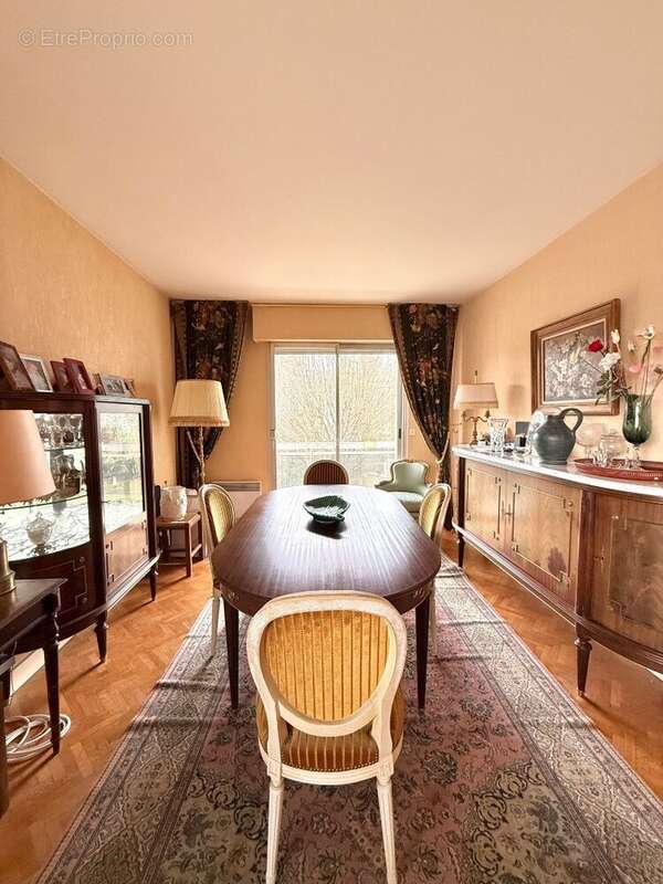 Appartement à SAINT-CYR-SUR-LOIRE