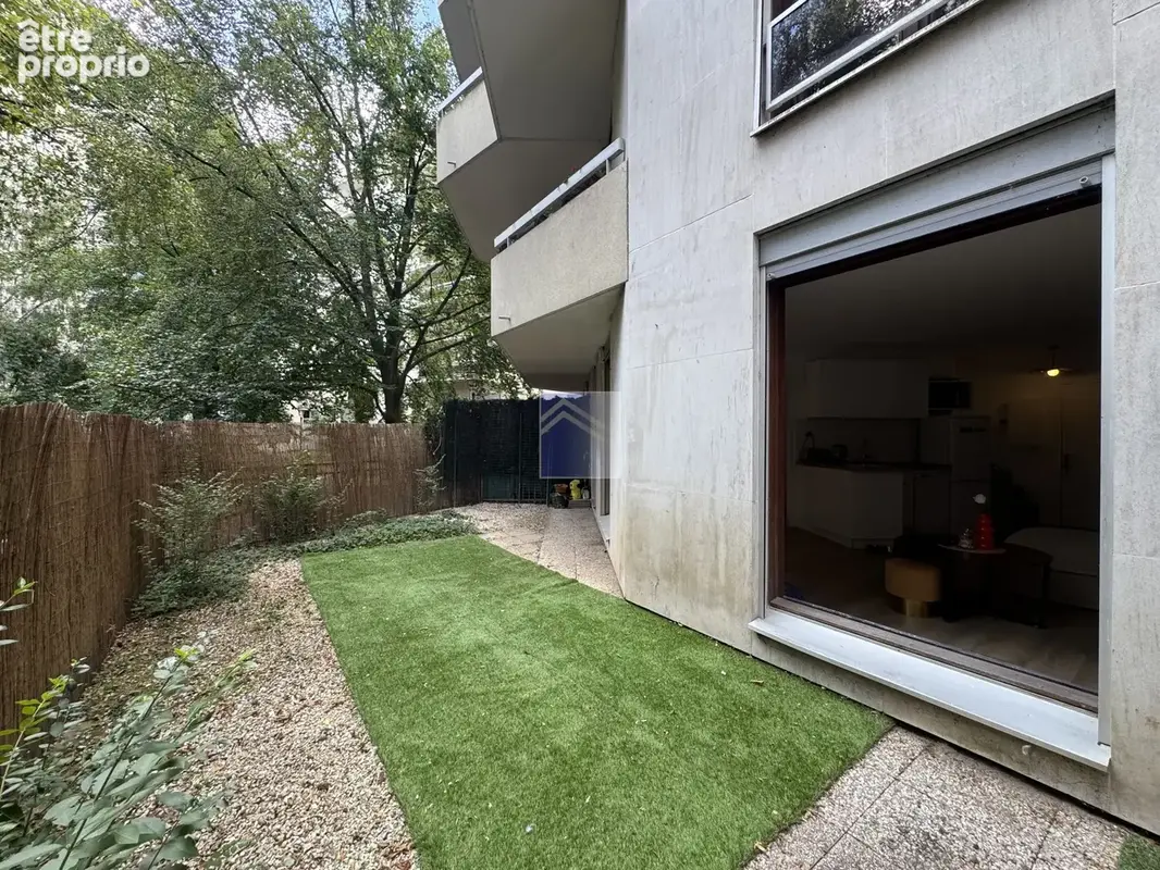 Courbevoie - Front de Seine - Rez-de-Jardin- 2 pièces - 39m2 - photo 3