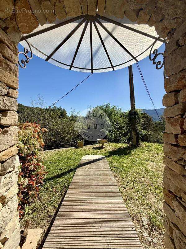 Maison à ROQUEVAIRE