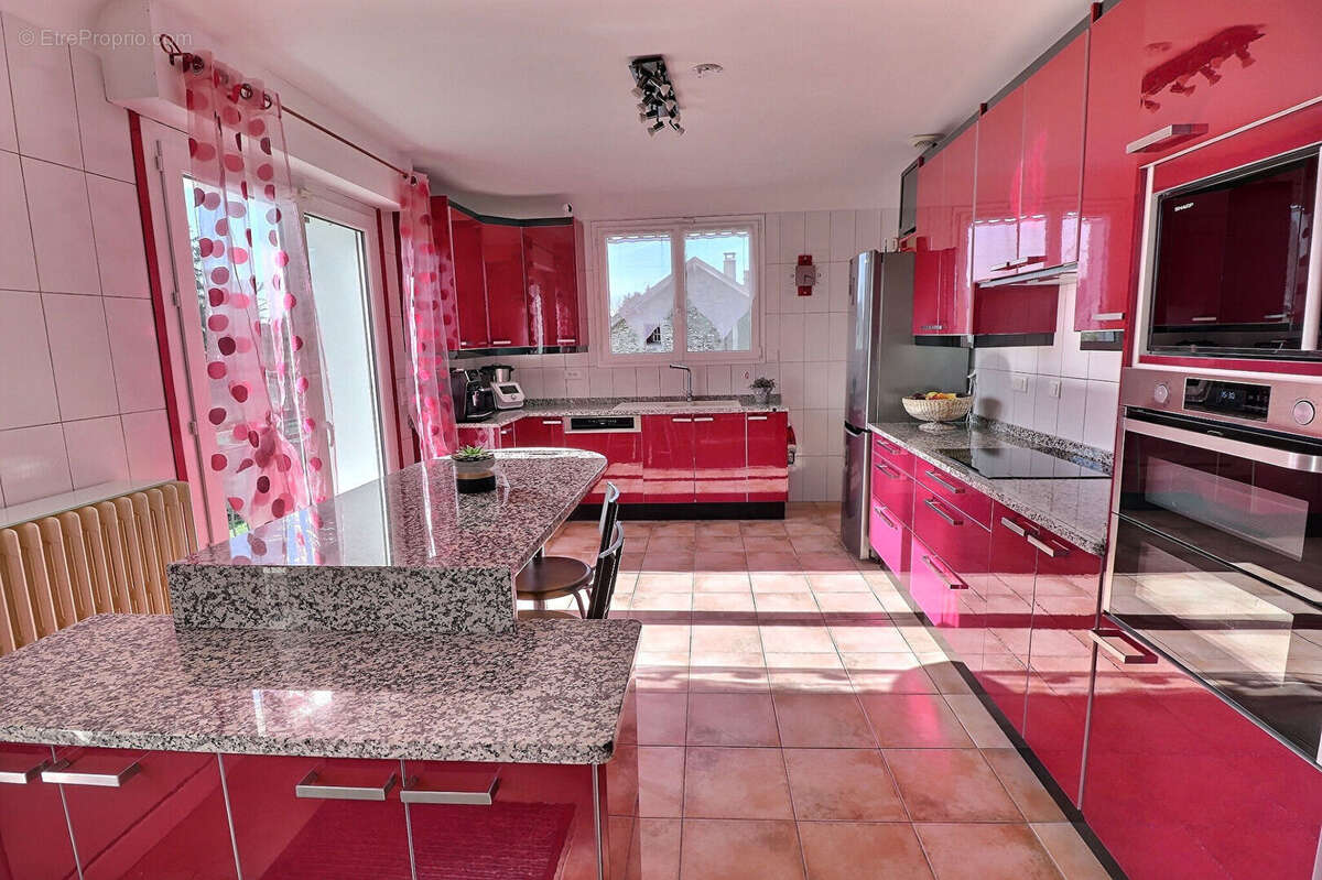 Maison à LE PERRAY-EN-YVELINES