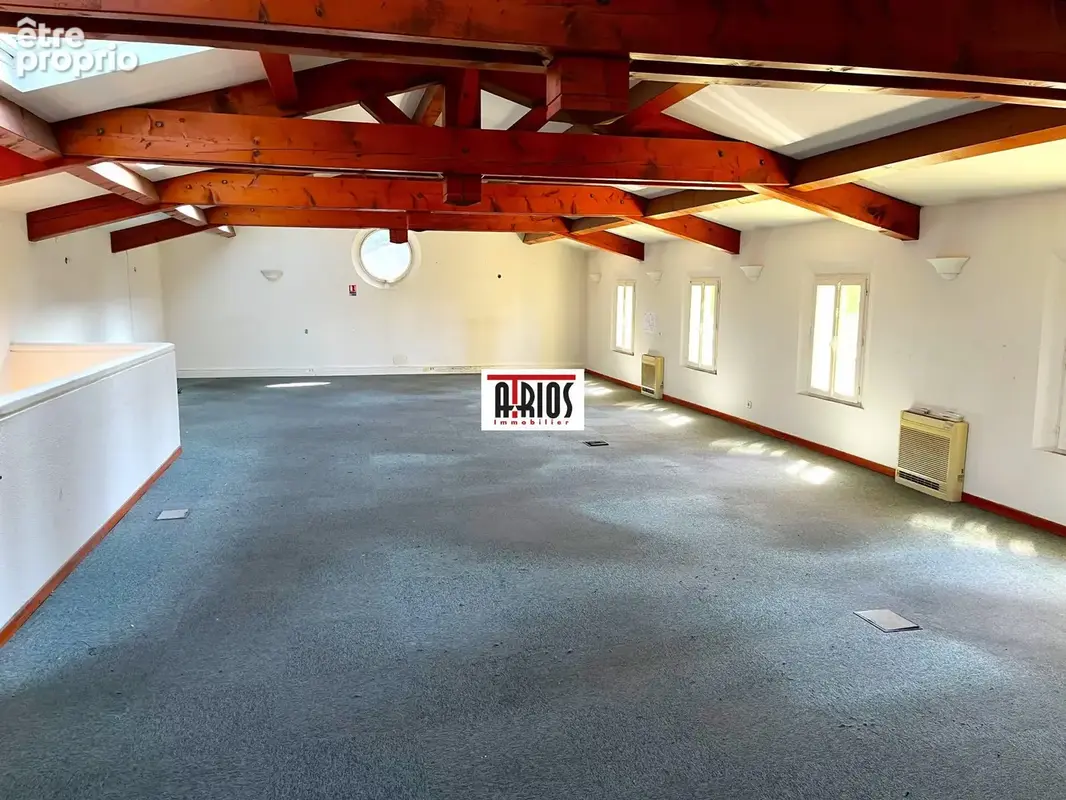 Commerce 1 000 m² à vendre à Toulon (83100) - photo 8