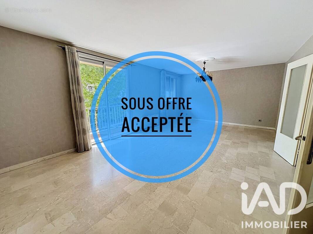 Photo 1 - Appartement à CARNOUX-EN-PROVENCE