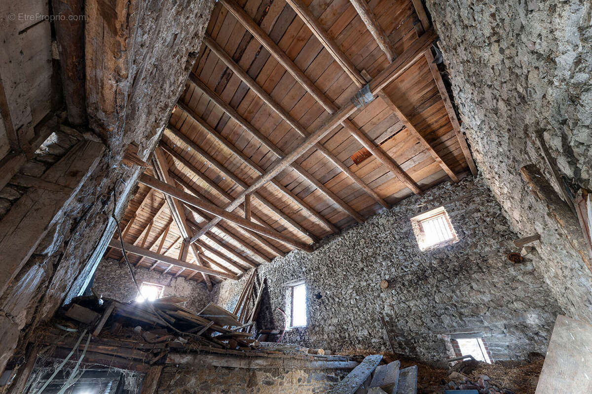 Corps de ferme Champagnac Le Vieux 160 m2 - photo 17