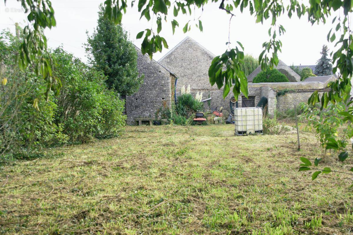 Terrain à JANVILLE