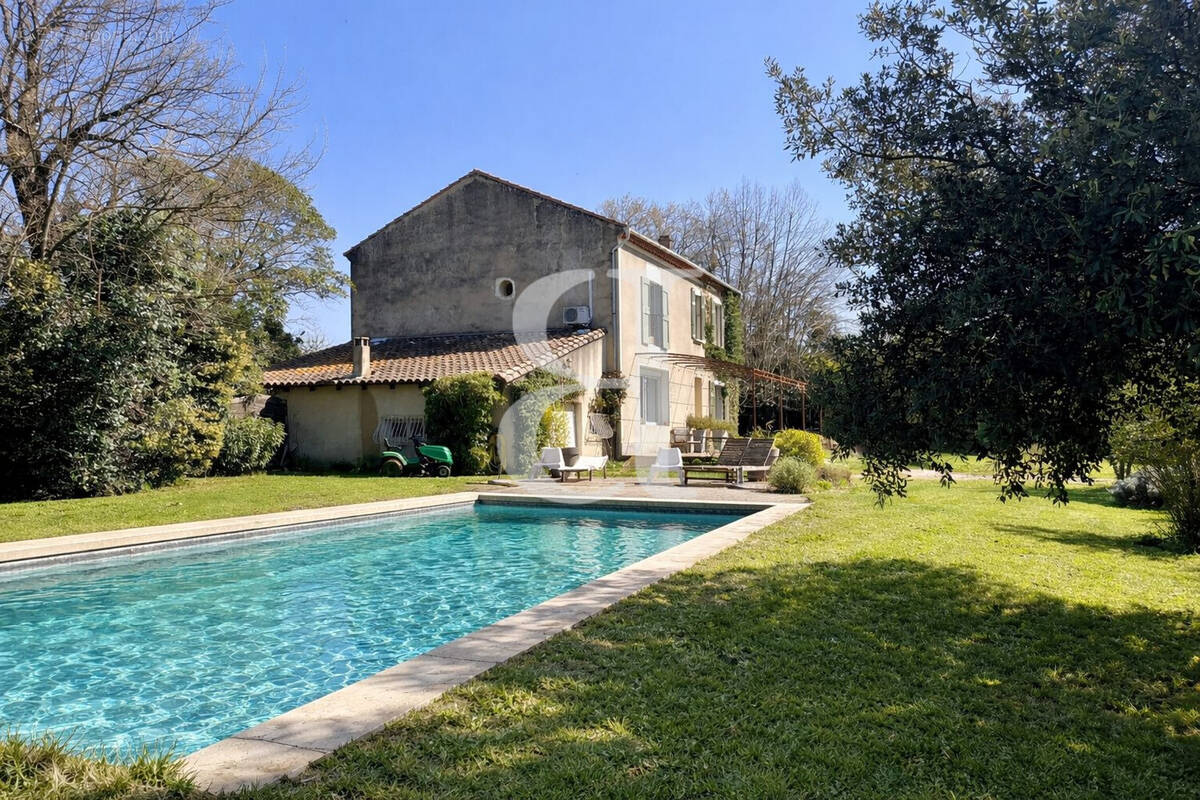 Maison à CHATEAURENARD