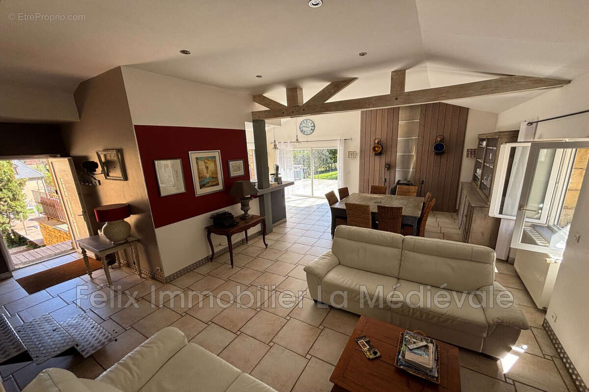 Maison à SARLAT-LA-CANEDA