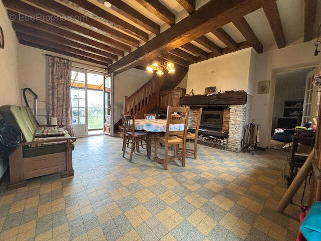 Maison à BRETEUIL