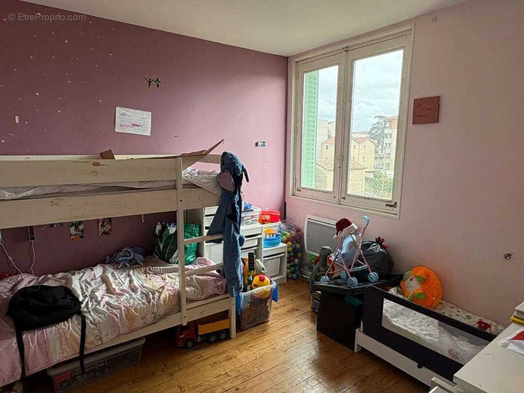 Appartement à BOURG-DE-PEAGE