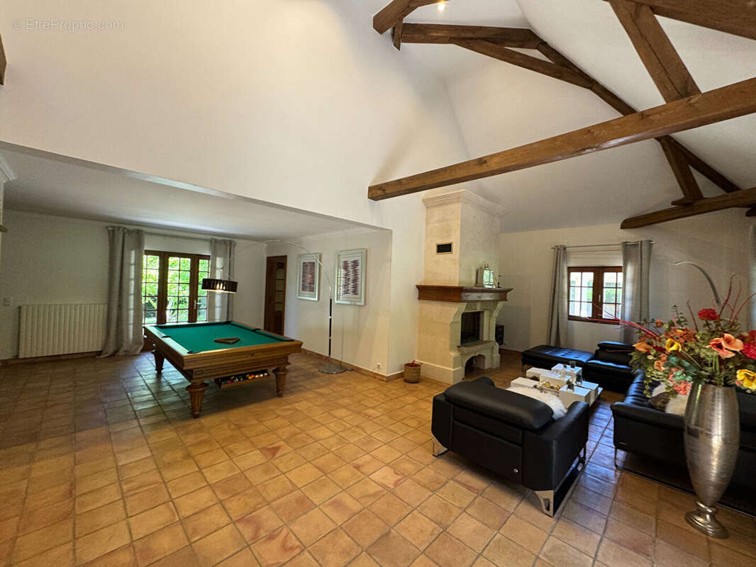 Maison à LES MESNULS