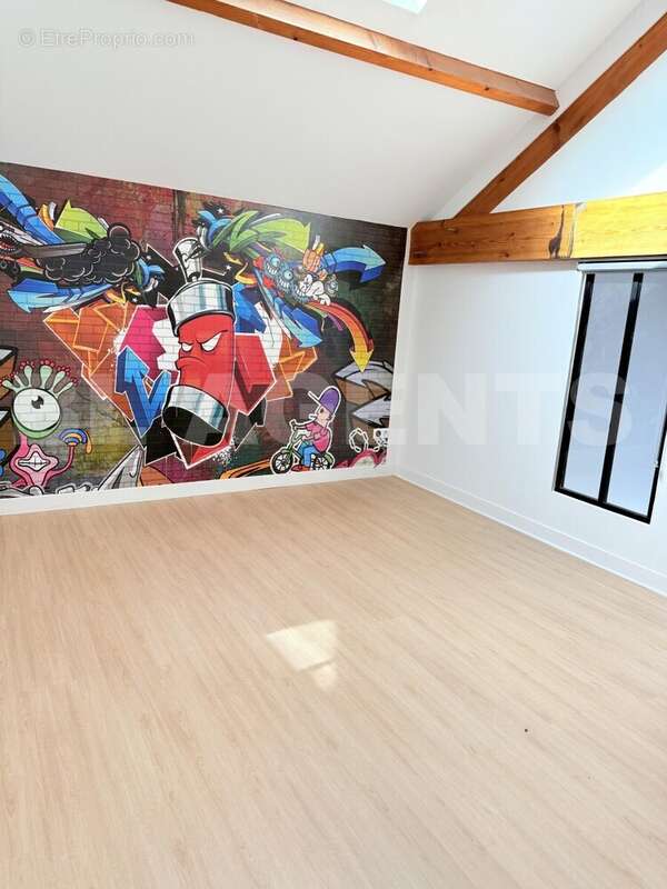 chambre2N - Maison à COUILLY-PONT-AUX-DAMES