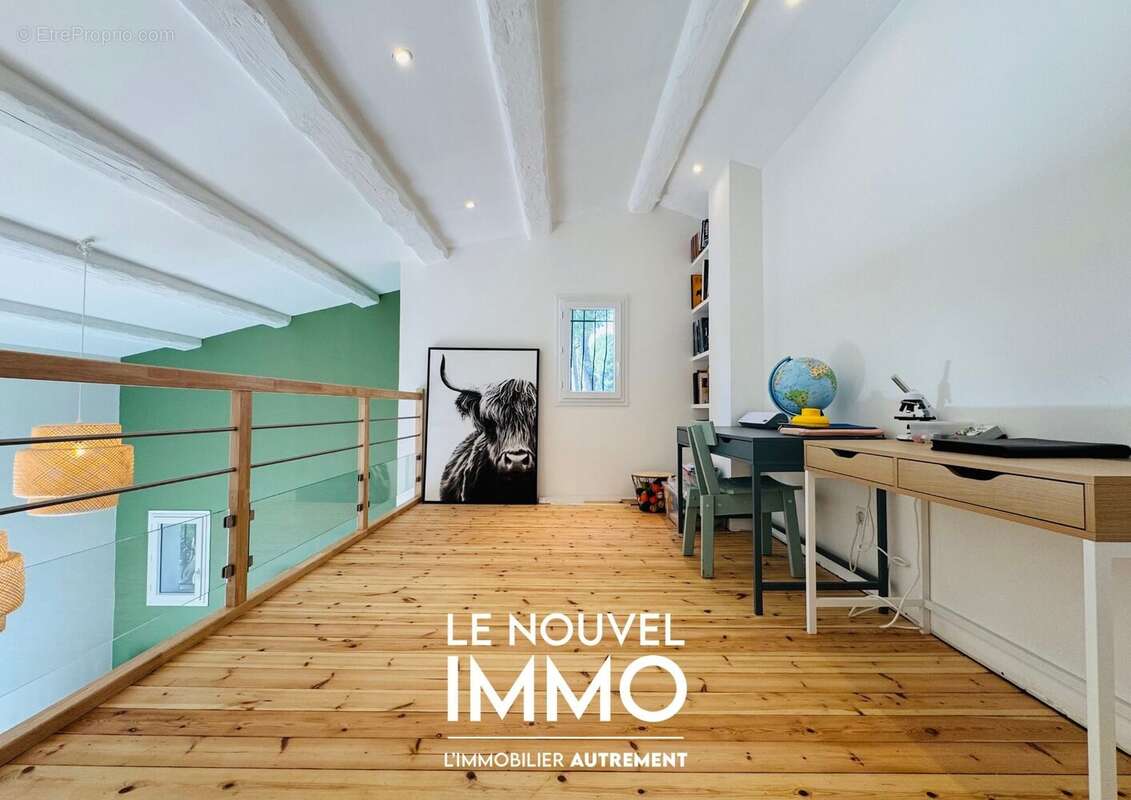 Maison à VELAUX