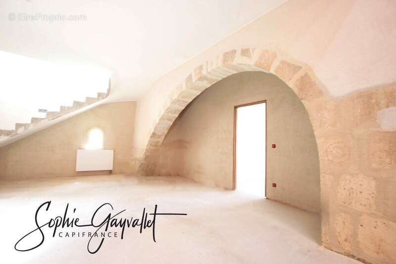 Maison à SAINT-MARTIN-DE-CRAU