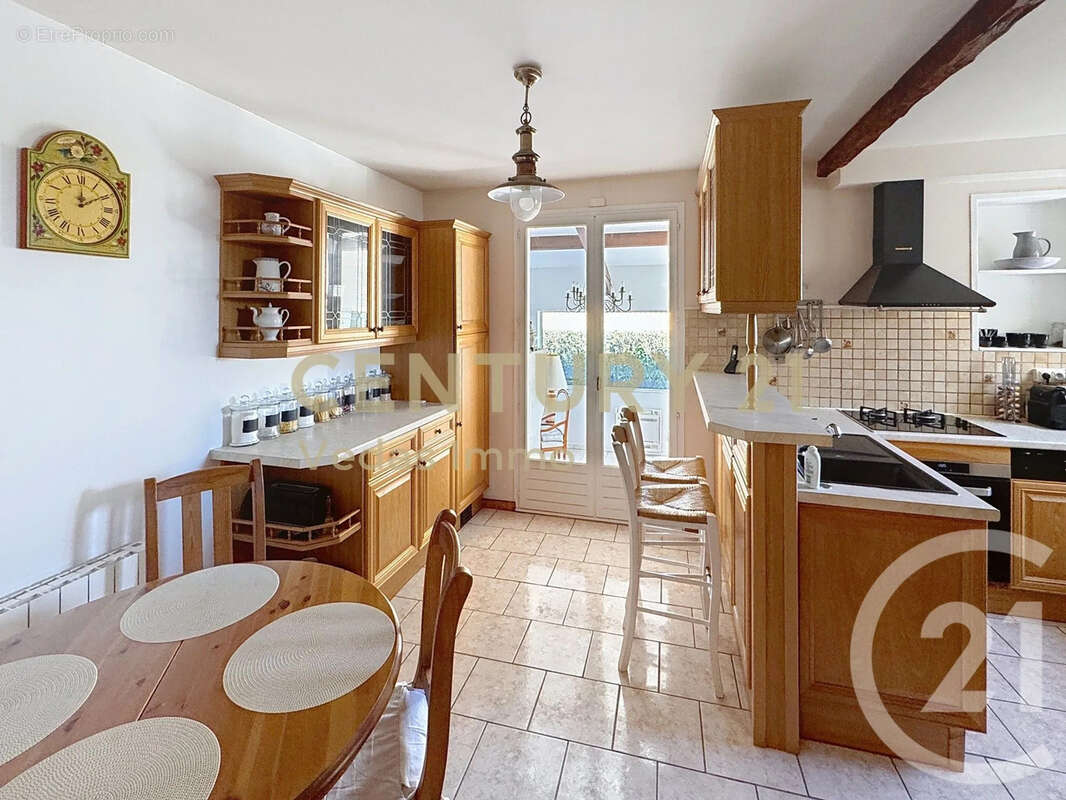 Maison à SAINT-JEAN-DE-VEDAS