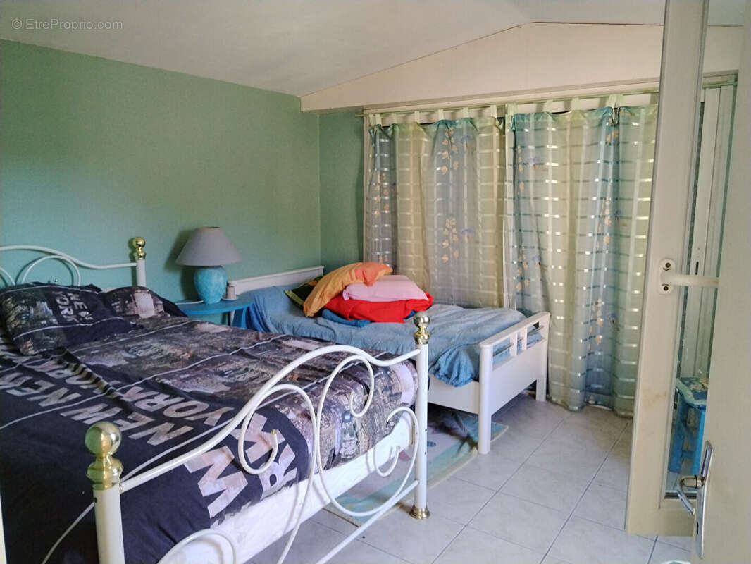 Appartement à MENESPLET