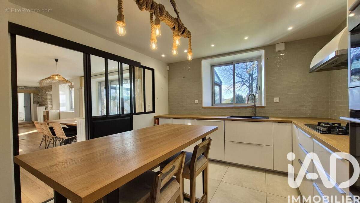 Photo 5 - Maison à SAINT-AVE