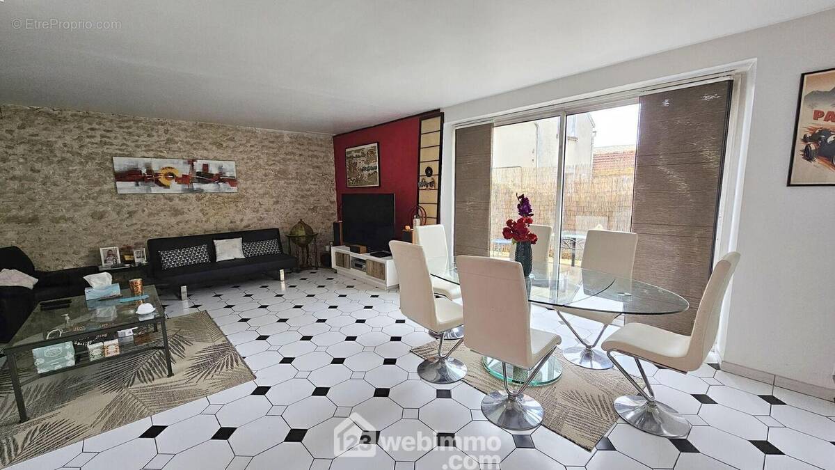 Une vue d'ensemble! - Maison à GIRONVILLE-SUR-ESSONNE