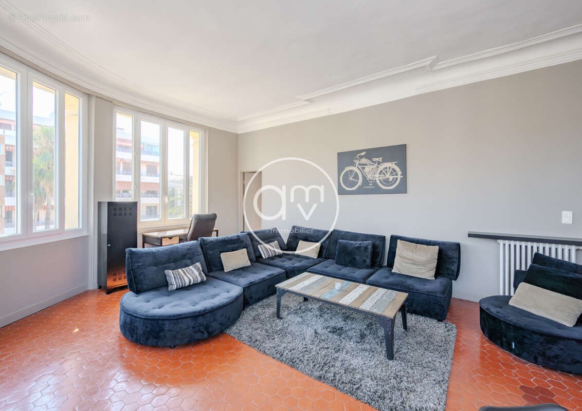 Appartement à HYERES