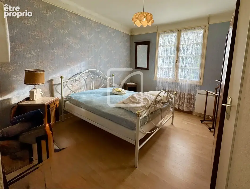SOUS COMPROMIS _ Vaste Maison de campagne avec dépendances et grand terrain arboré de 3282 m2 - photo 3
