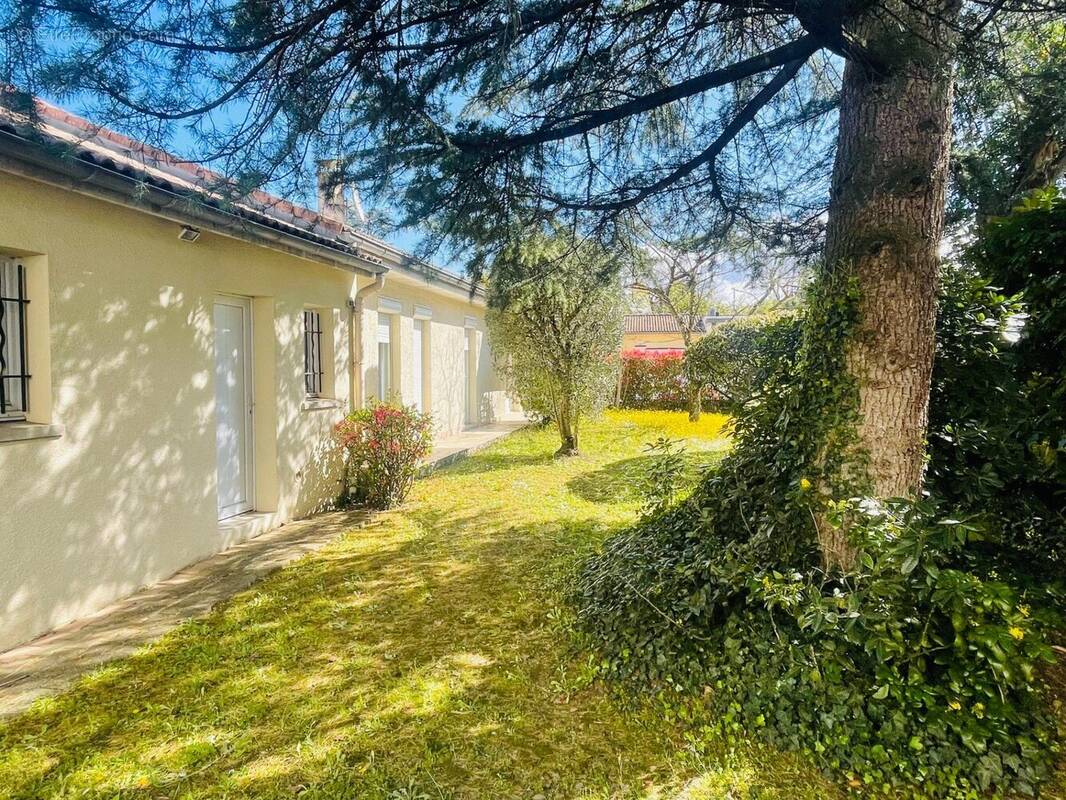 Maison à ROMANS-SUR-ISERE