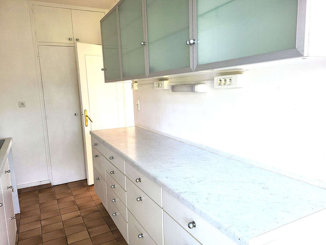 Appartement à FONTENAY-LE-FLEURY