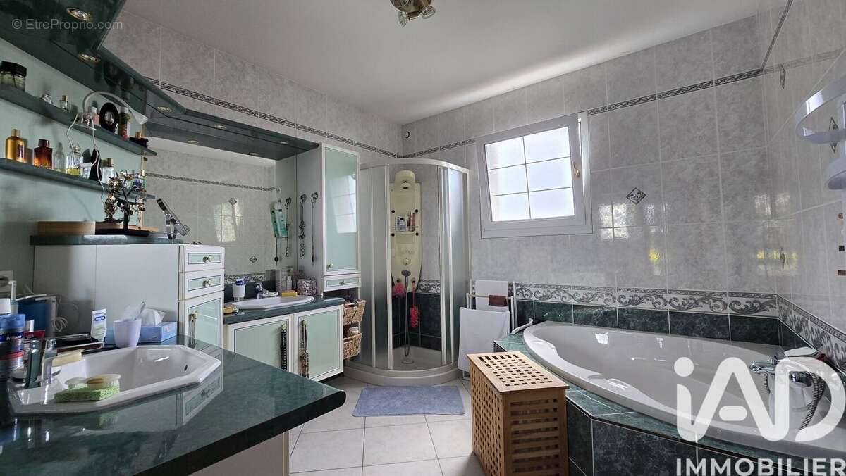 Maison 345 m² à Bassuet  - photo 8