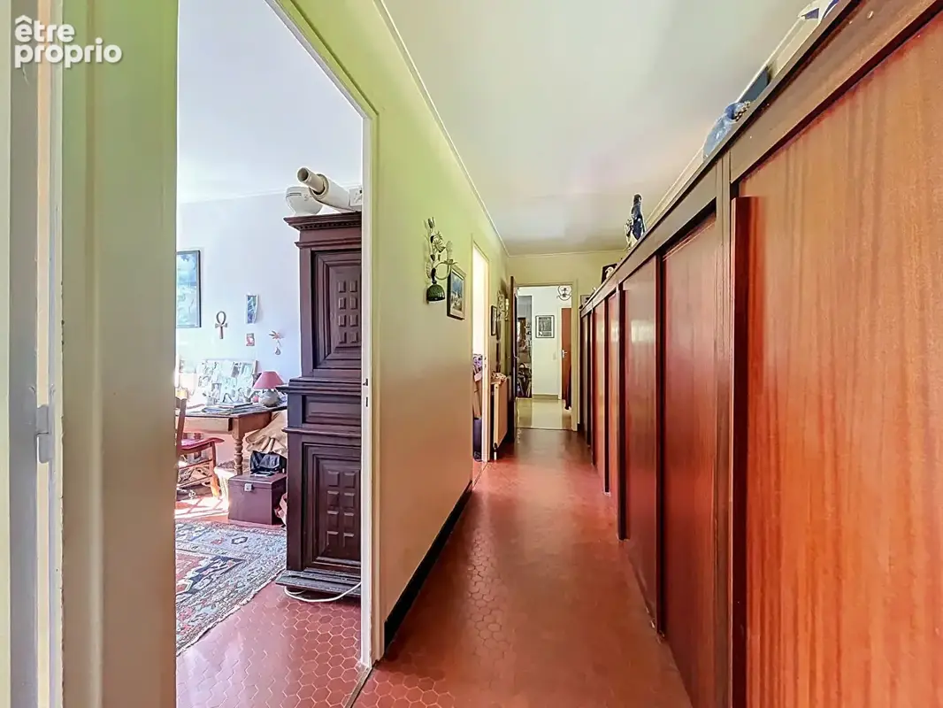 A vendre : maison 6 chambres, environnement verdoyant au calme absolu, proche Cuire - photo 13