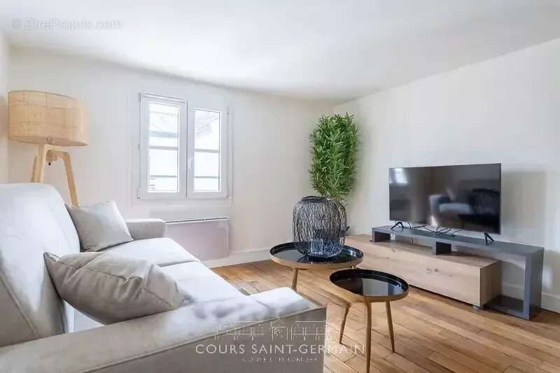 Appartement à PARIS-6E
