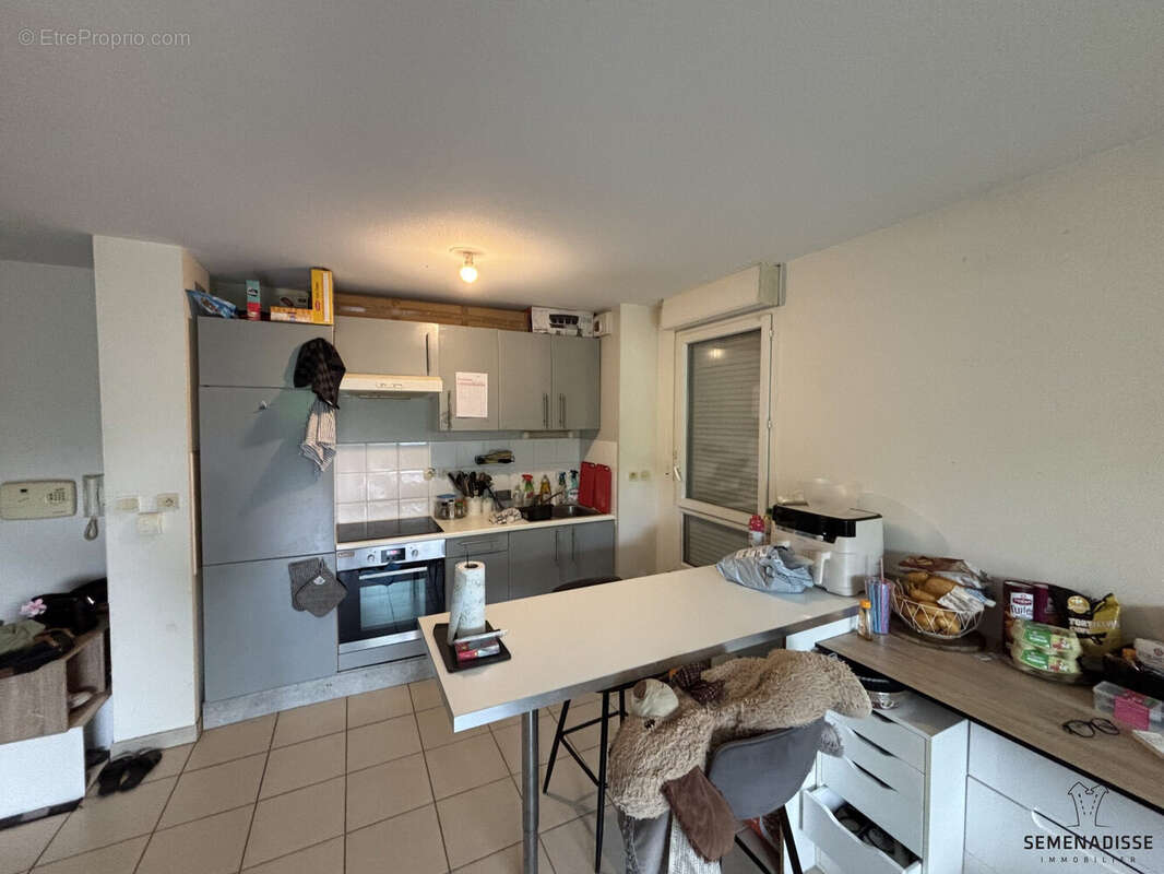 Appartement 63 m² à Roquettes  - photo 4