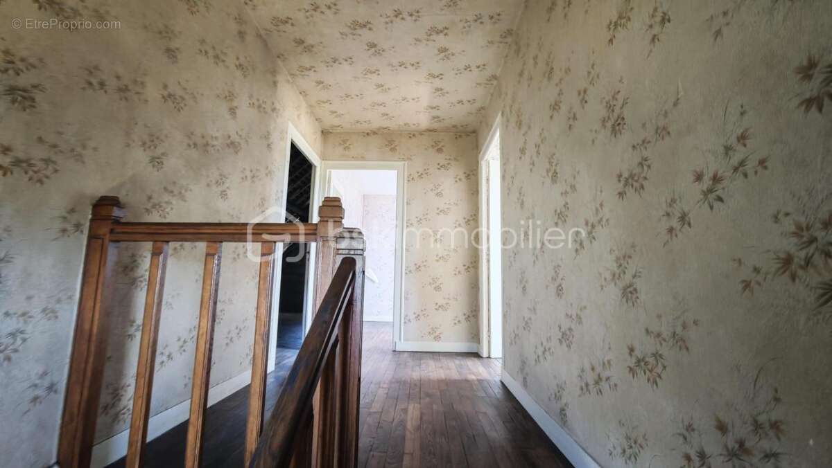 Maison 97 m² 4 pieces avec terrain constructible de 2 305 m² et garage double - photo 9