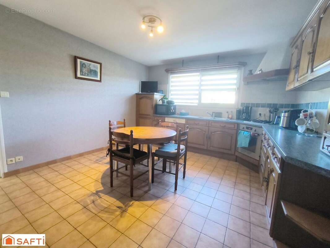 Photo 4 - Maison à GUERLESQUIN