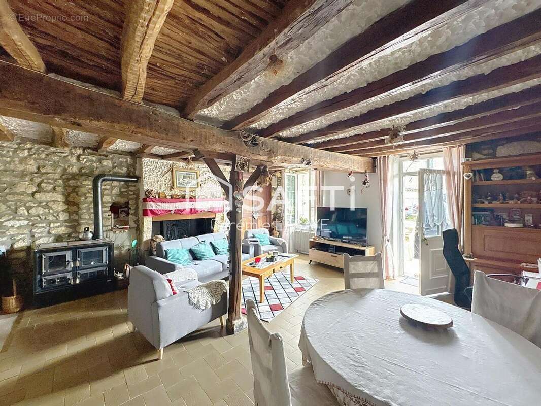 Maison 180 m² à Luant  - photo 3