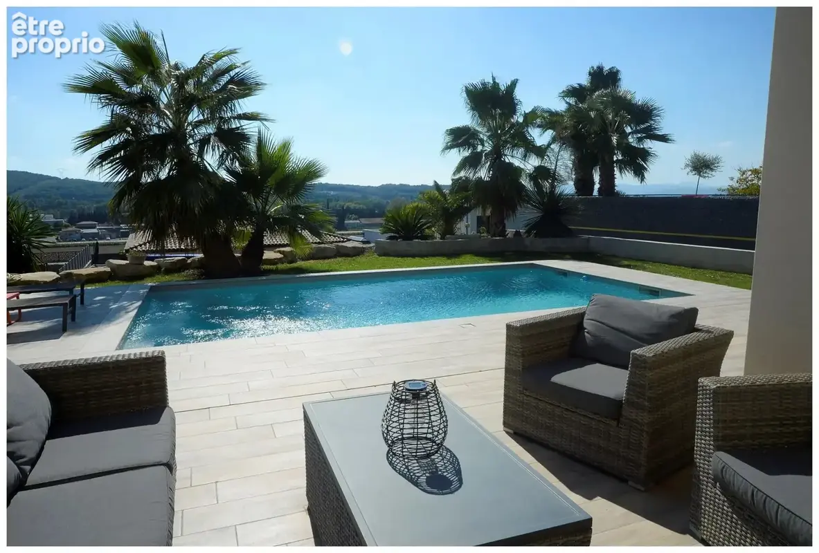 MONTBOUCHER SUR JABRON – 26740 (Drôme) France Villa T9 - 235 m² – 4 chambres - Terrain clos 800 m² -  Piscine - Garage - photo 1