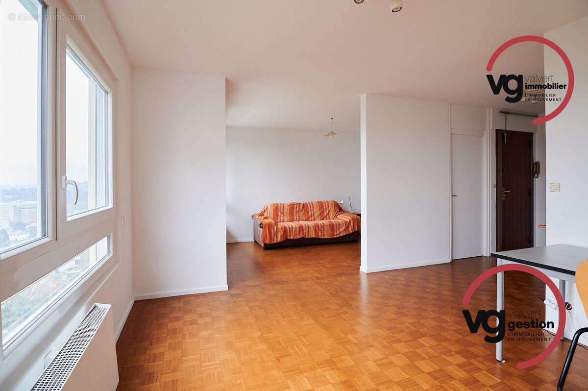 Appartement à OULLINS