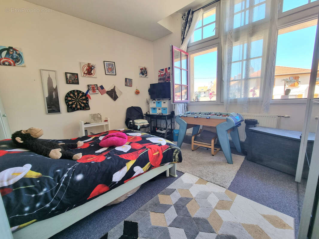 Appartement à VIC-SUR-SEILLE