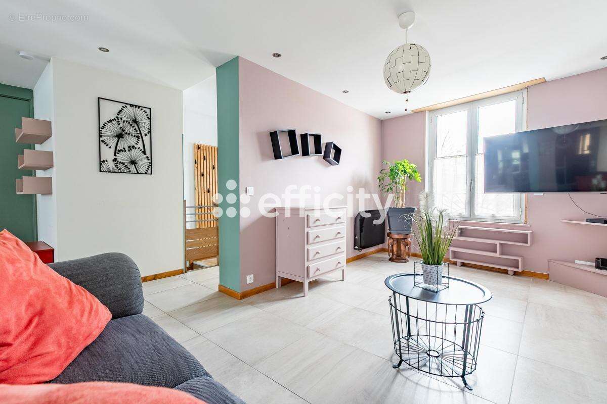 Maison à CREPY-EN-VALOIS